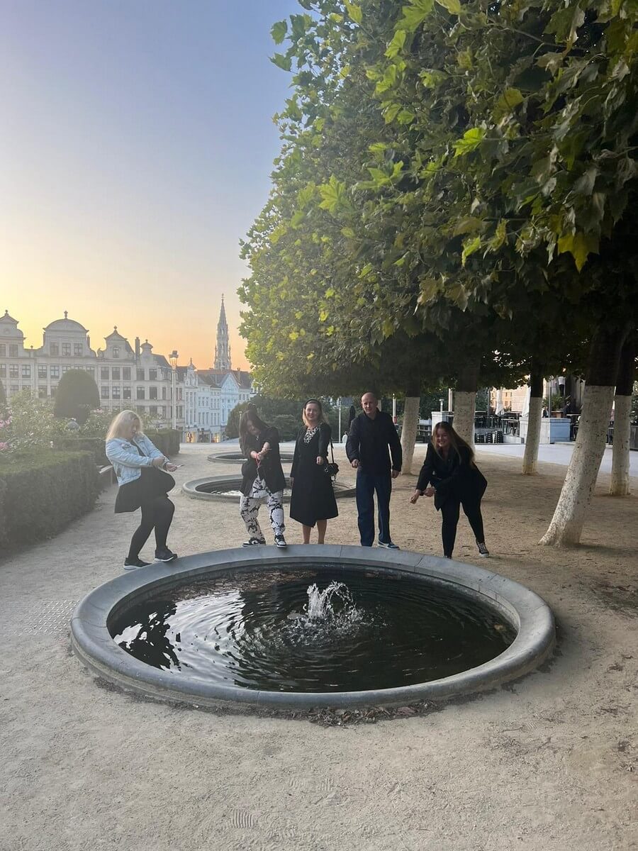 Treasure Hunt Brussels – Fun Team Building Activity Treasure Hunt Brussels - Fun Team Building Activity