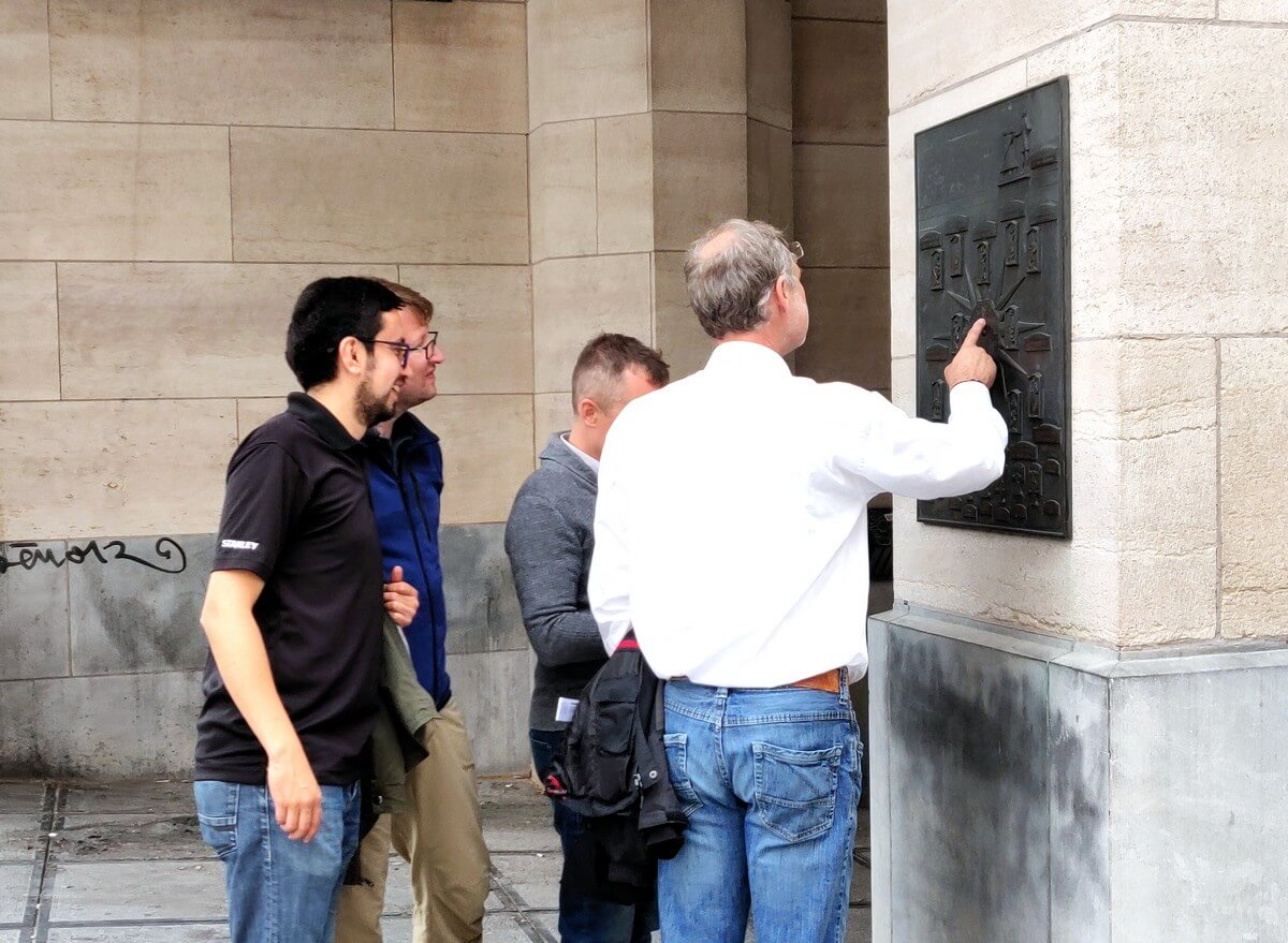 Treasure Hunt Brussels – Shows the historic centre Treasure Hunt Brussels - Shows the historic centre